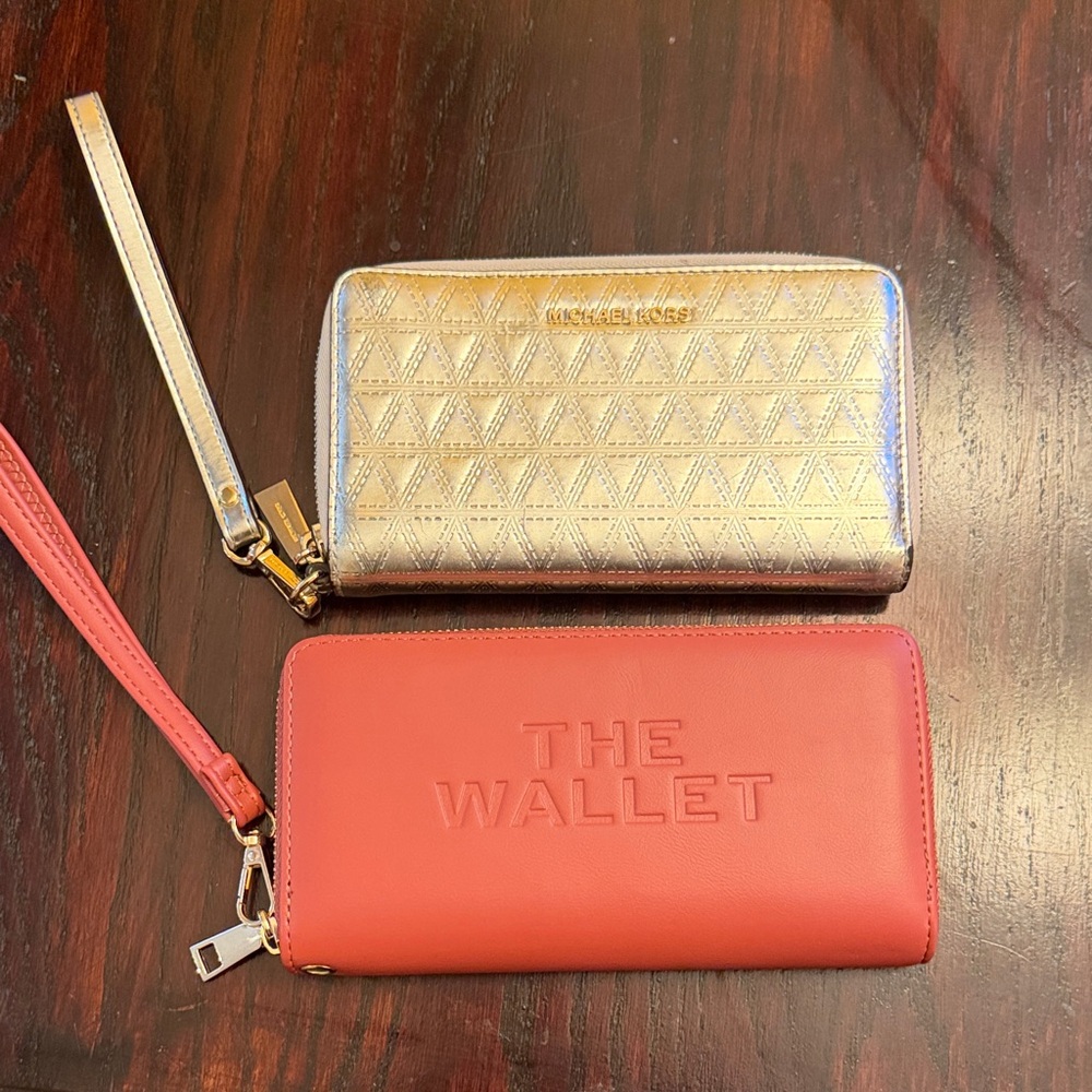 Michael Kors Gold and Red Wallet Set